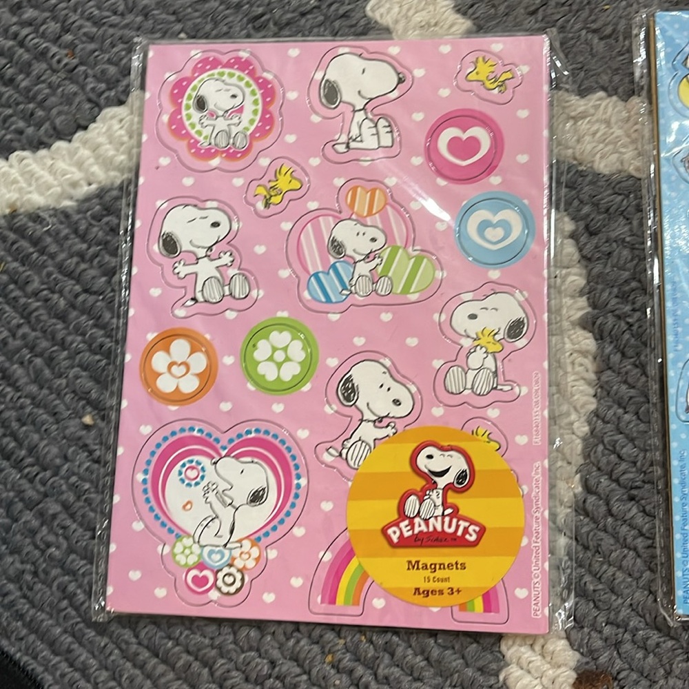 Peanuts 15 Count Mini Magnets Set Of 2 - Picture 2 of 7